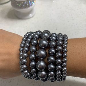 Chunky metallic gray bracelet. One size stretch.